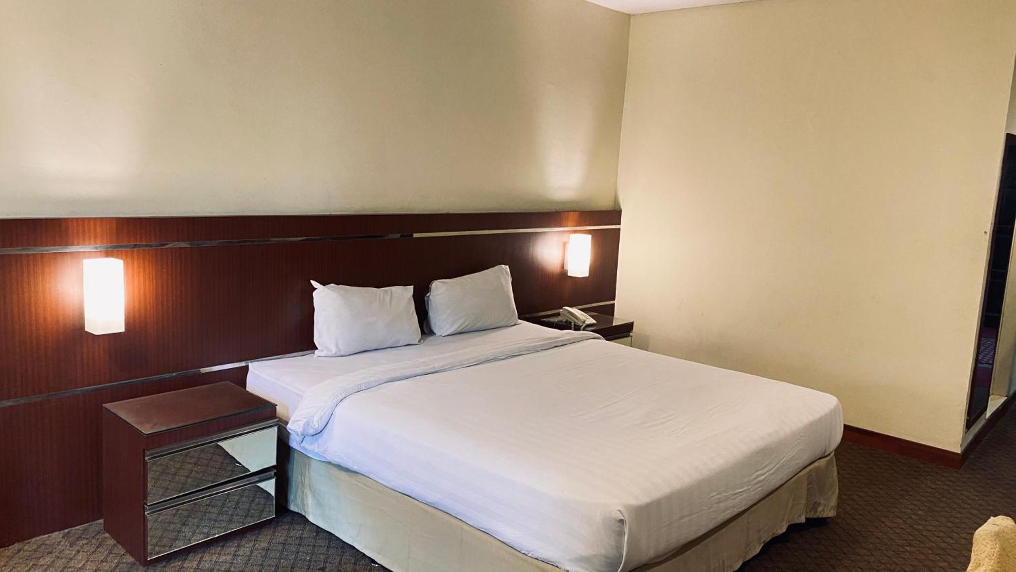 Mas Graha Hotel Pekanbaru Esterno foto