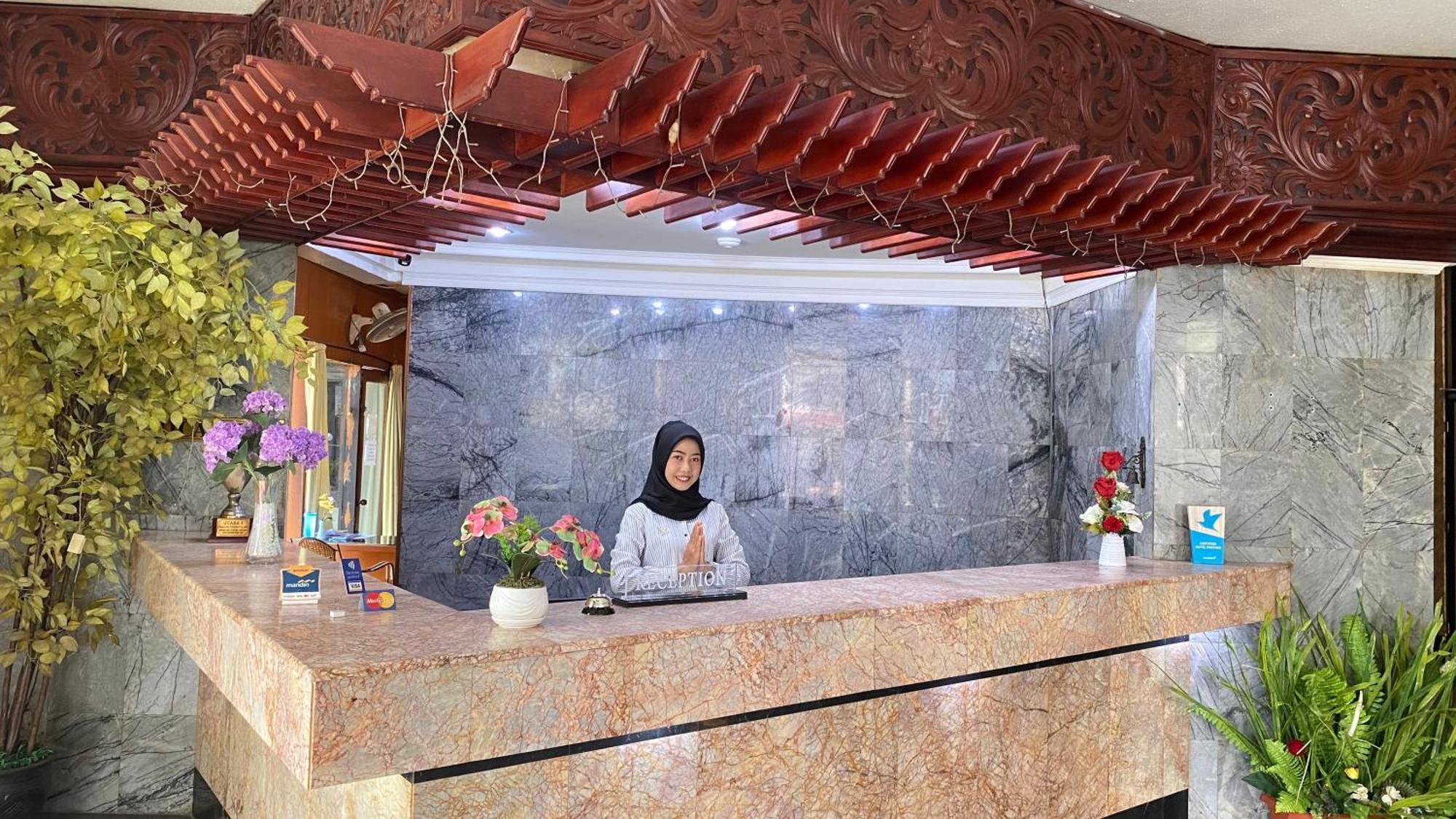 Mas Graha Hotel Pekanbaru Esterno foto